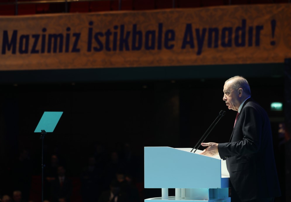 Cumhurbaşkanı Erdoğan: "Muhalefet bir avuç rant şebekesinin gündemine hapsoldu''