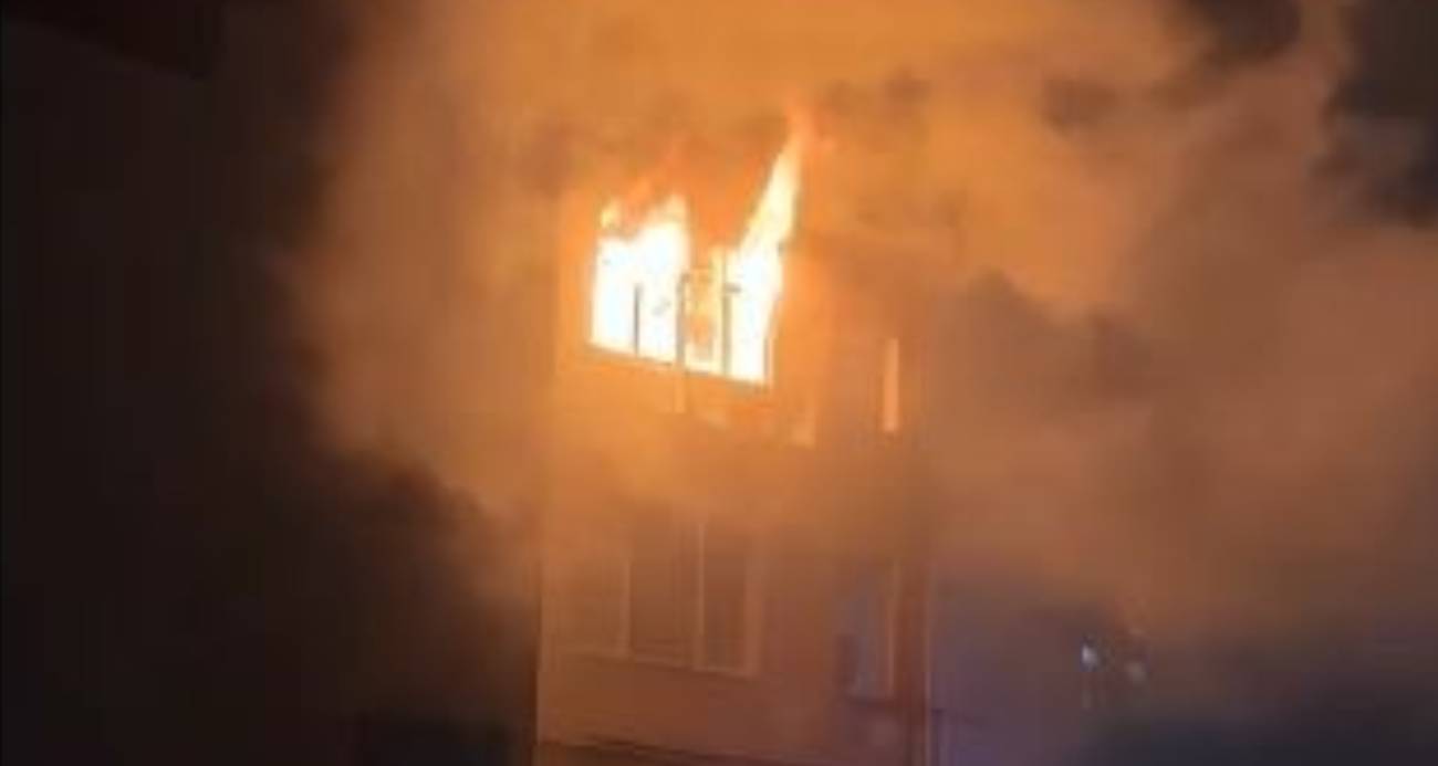 Artvin Hopa’da apartman dairesinde yangın paniği