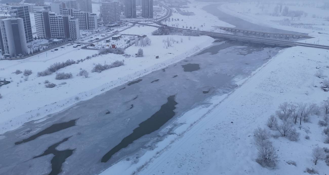 Yakutistan değil Sivas: Termometreler eksi 22 dereceyi gösterdi, şehirde hayat dondu