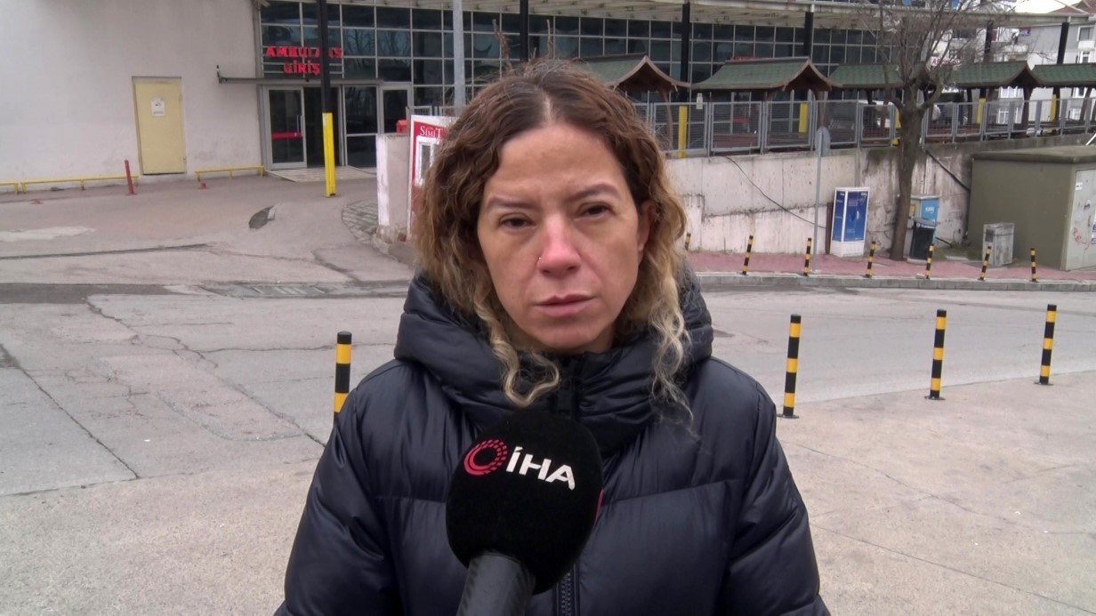 Yaya geçidinde otomobilin çarptığı kadın yaşam mücadelesi veriyor