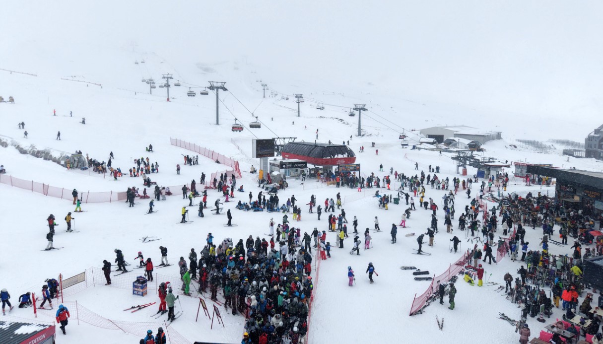 Erciyes sömestirin ilk hafta sonunda 250 bin kişiyi ağırladı