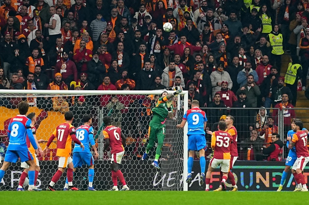 Galatasaray, UEFA Şampiyonlar Ligi’nde puanını 10’a çıkardı