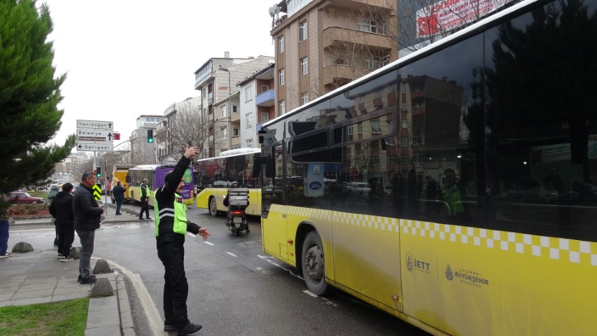 Sancaktepe’de İETT otobüsleri zincirleme kazaya karıştı: 3 kişi yaralandı