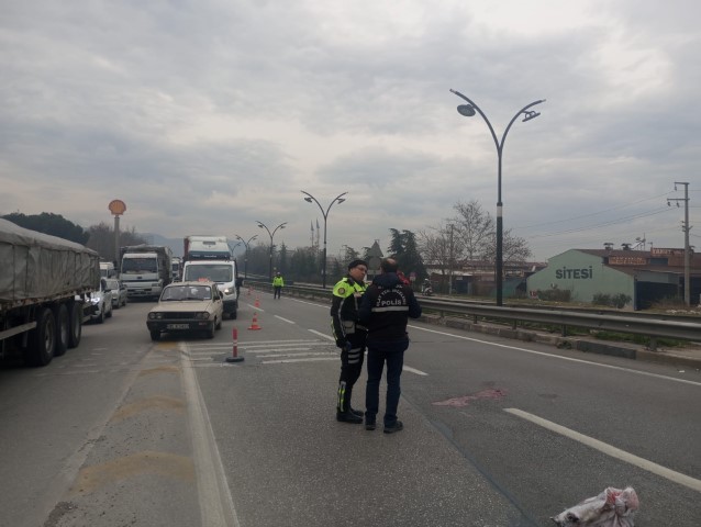 Kamyonun çarptığı 77 yaşındaki yaya hayatını kaybetti
