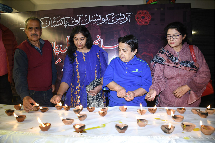 Pakistan’daki AVM yangınında can kaybı 67’ye yükseldi