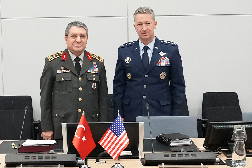 Genelkurmay Başkanı Bayraktaroğlu, ABD Genelkurmay Başkanı Caine ile bir araya geldi