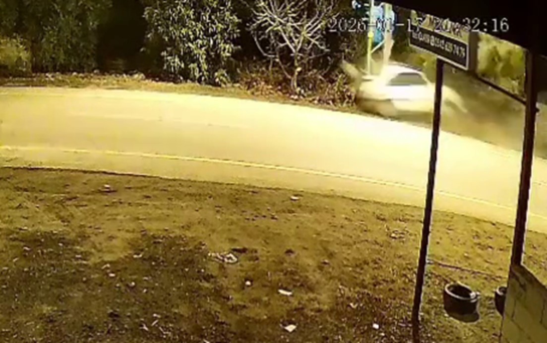 Elektrik direğine saplanan Fiat Tofaş 18 yaşındaki gence mezar oldu