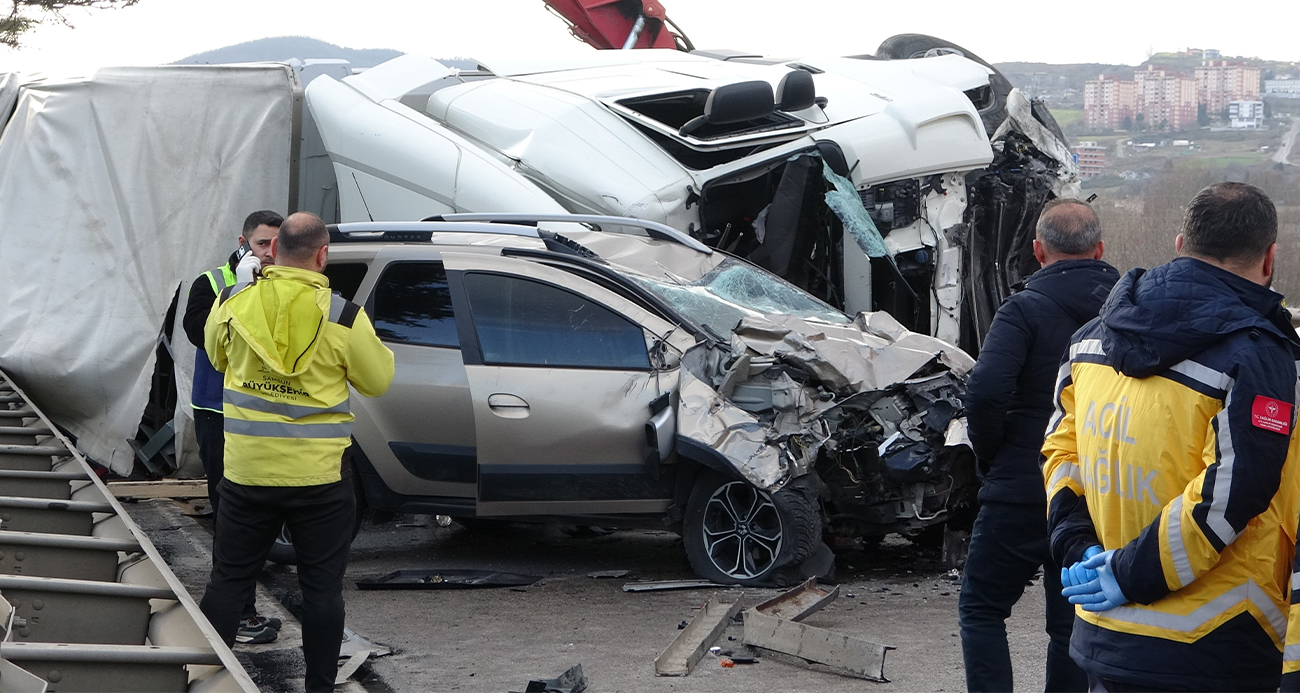 Tır karşı şeride geçip araçlara daldı: 1 ölü, 3 yaralı