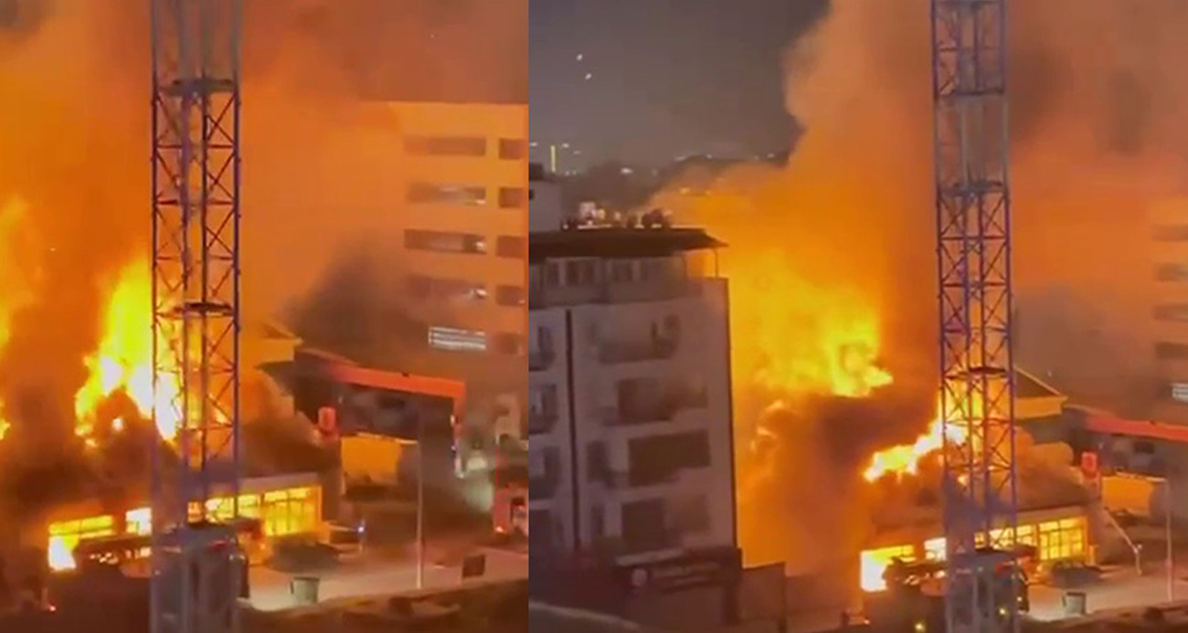 Hatay’da korkutan yangın: Akaryakıt istasyonunun yanındaki bina alevlere teslim oldu