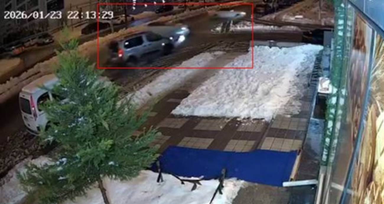 Diyarbakır’da 6 aracın karıştığı zincirleme kaza kamerada: 3 yaralı