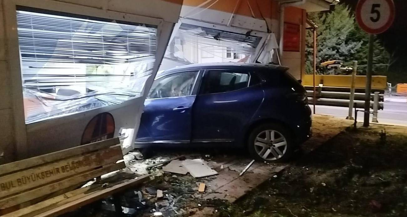 Silivri’de akollü sürücü kantar binasına çarptı: 1 ölü