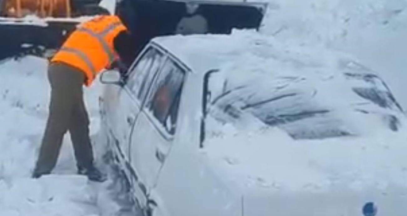 Hayvanlar aç kalmasın diye çıktığı yolda ölümden döndü