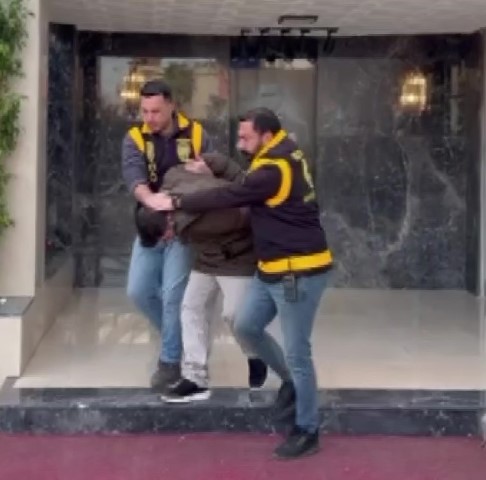 Adana’da oyun arkadaşlığı dehşete dönüştü: Liseli genci kaçırıp darbettiler