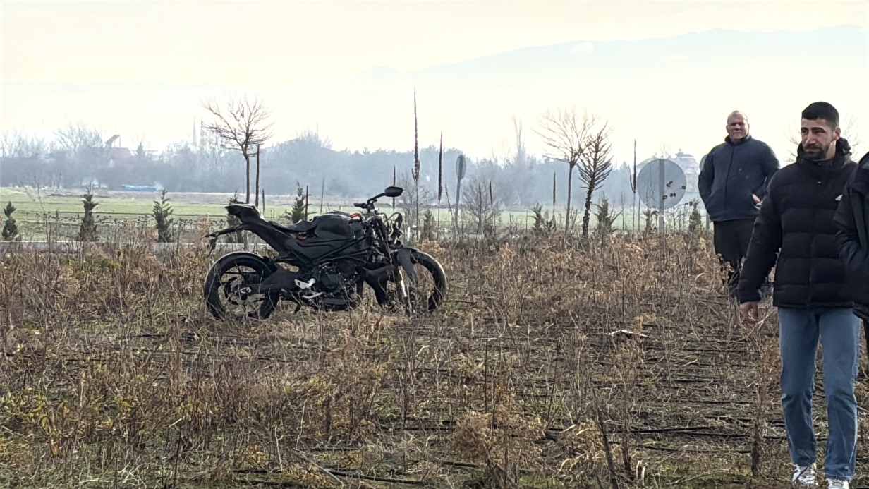 Geceden beri haber alınamayan 19 yaşındaki genç, kaza yapmış halde ölü bulundu