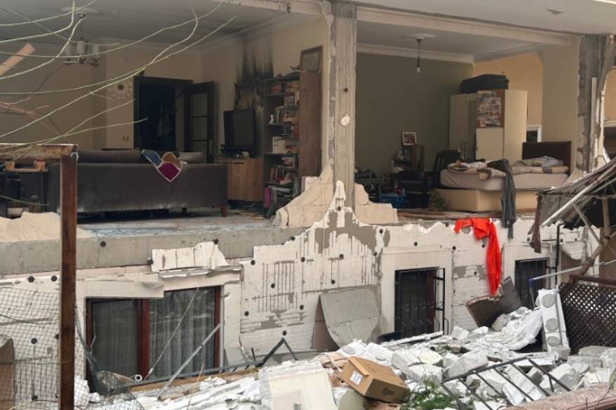 Ataşehir’de doğal gaz patlamasında sokak savaş alanına döndü