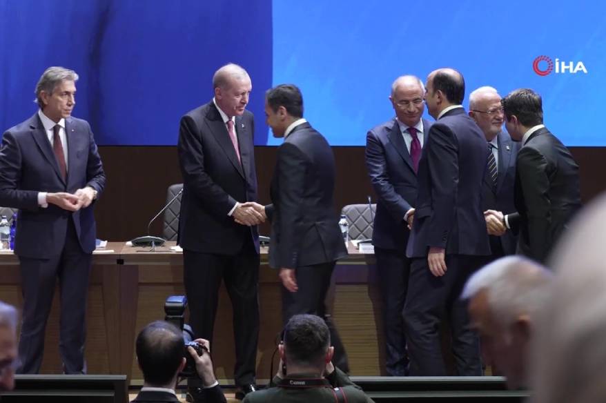 AK Parti MKYK toplantısı başladı