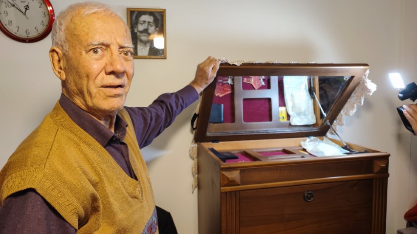 Engelli adamın eşi ölünce gizli bölmeye kaldırdığı 1 kilo altını çalındı iddiası