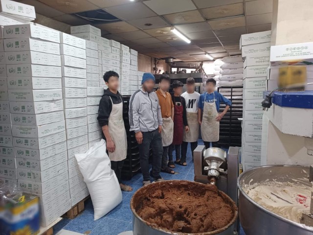 Bursa’da kaçak işçi operasyonu: 5’i çocuk 5 yabancı uyruklu şahıs yakalandı