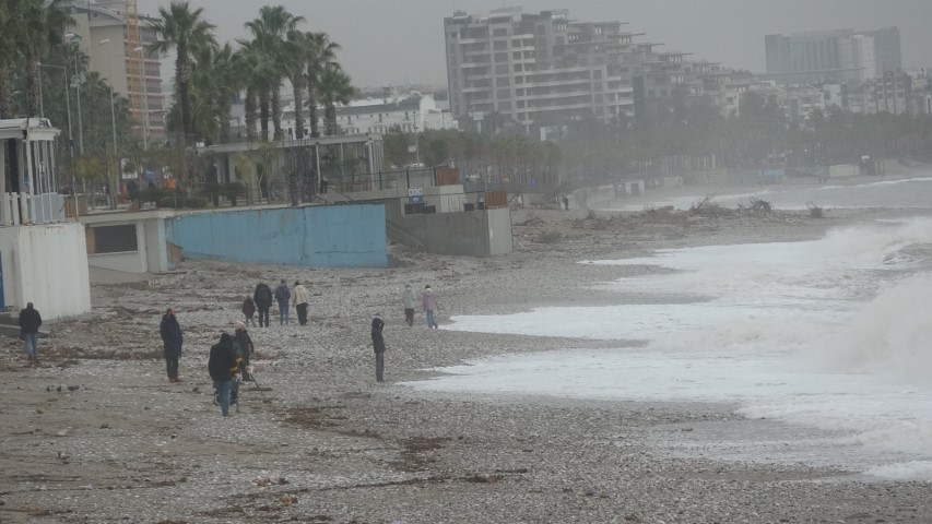 Antalya’da felaketin bilançosu gün ağarınca ortaya çıktı