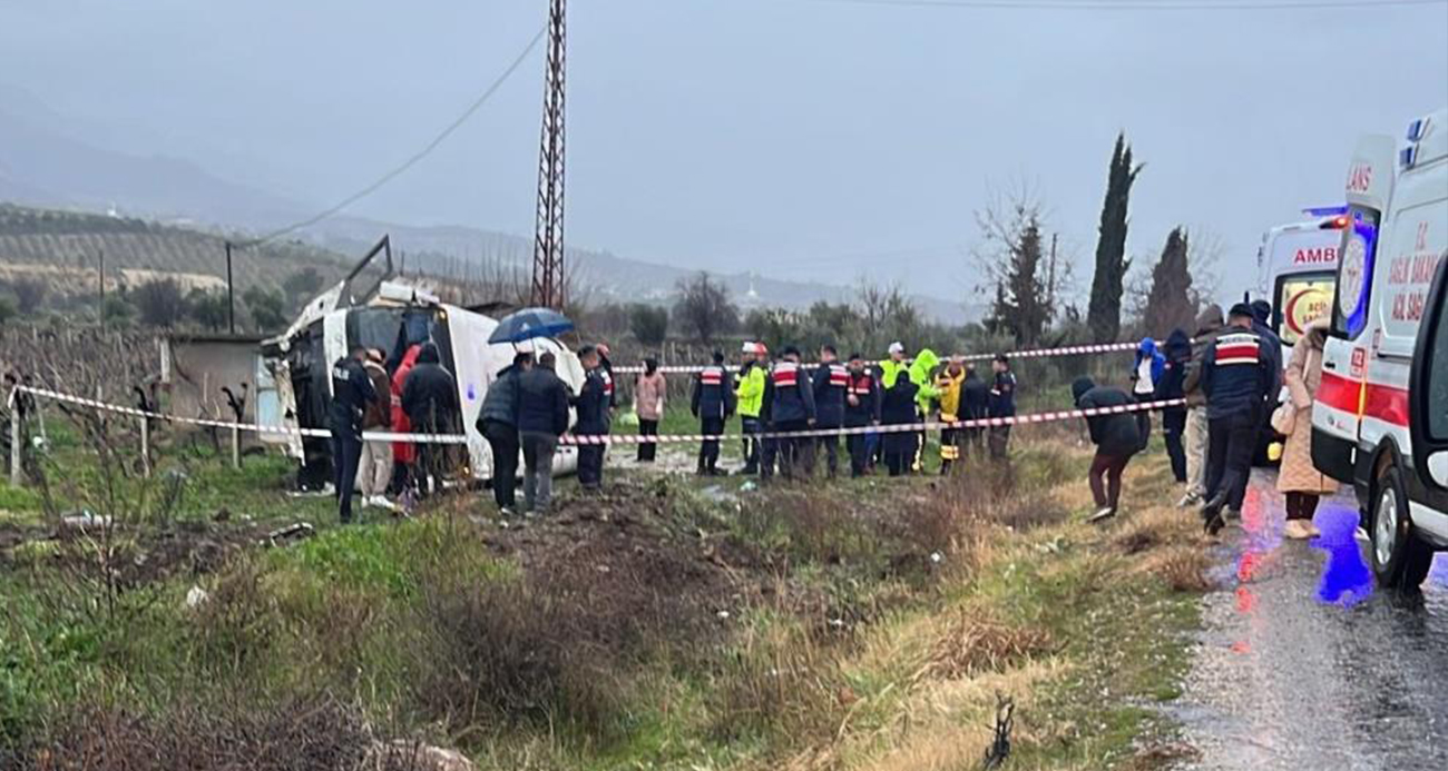 Mesaiye giden memurlar üzüm bağına uçtu; 25 yaralı