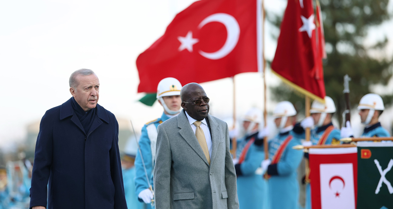 Cumhurbaşkanı Erdoğan, Nijerya Cumhurbaşkanı Tinubu’yu törenle karşıladı