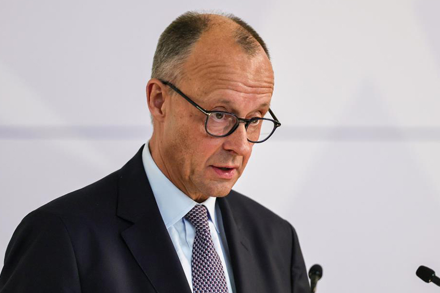 Almanya Başbakanı Merz:'Halkına şiddet uygulayarak iktidarda tutunabilen rejimin günleri sayılıdır'