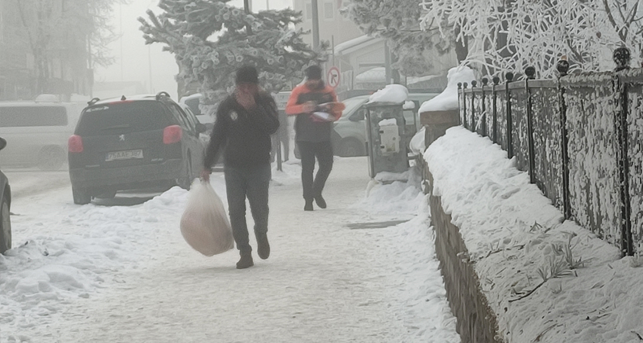 Dondurucu soğukların etkili olduğu Ardahan’da hayat durma noktasına geldi