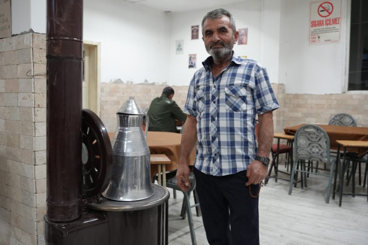 Güzel kokması için sobaya dökülen kolonya ortalığı savaş alanına çevirdi