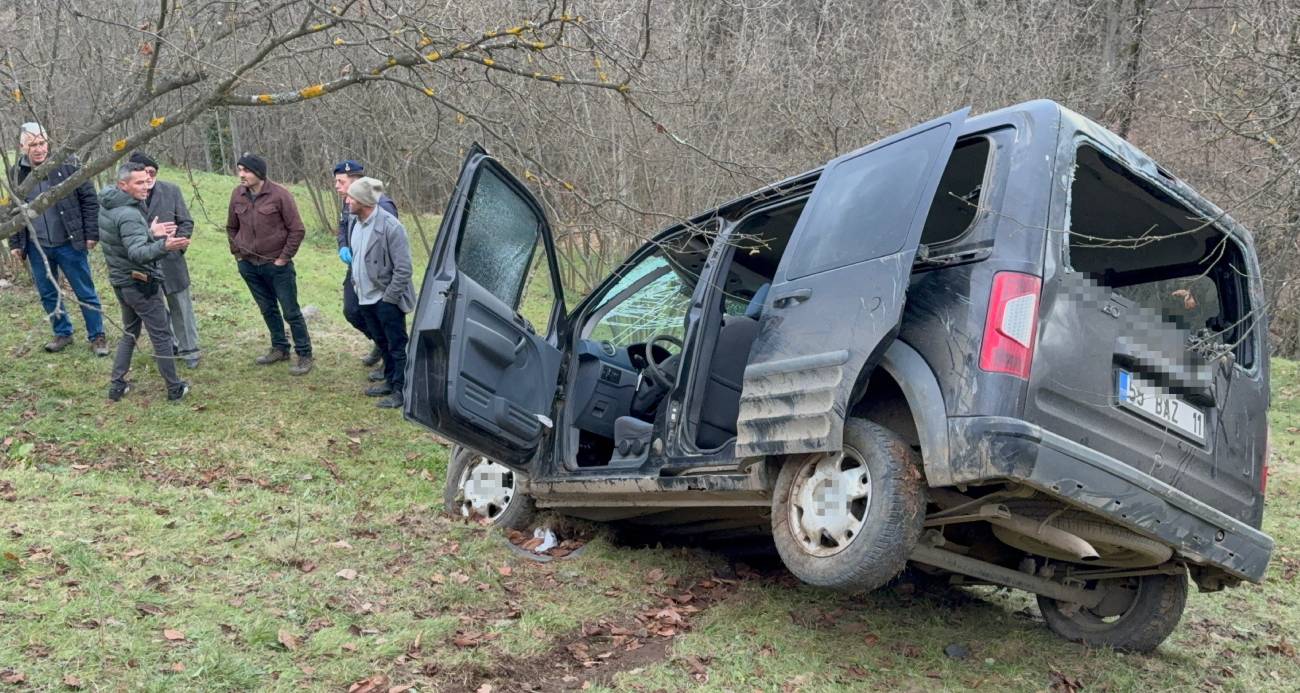 Yoldan çıkan araç 60 metrelik uçuruma yuvarlandı: 1 ölü, 2 yaralı