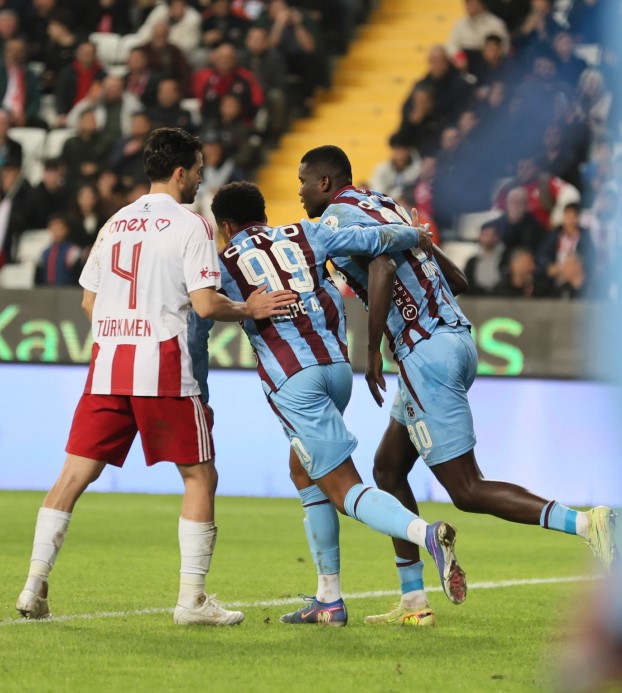 Trendyol Süper Lig: Antalyaspor: 1 - Trabzonspor: 1 (Maç sonucu)