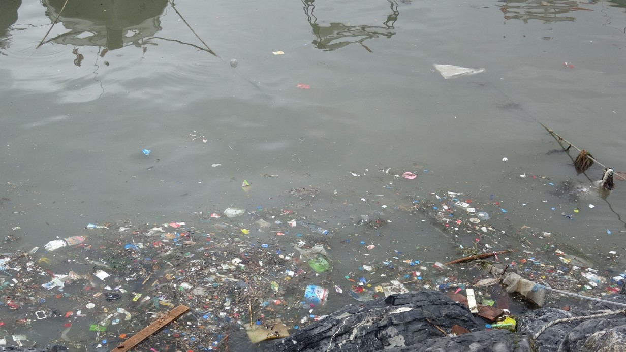 Pendik’te denize atık su alarmı: Kirlilik ve koku dayanılmaz boyuta ulaştı