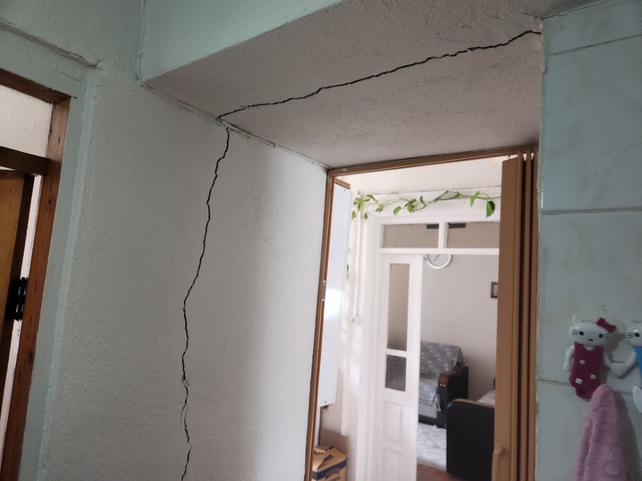 Urla’da önlem alınmadan yapılan temel kazısı faciaya neden oluyordu