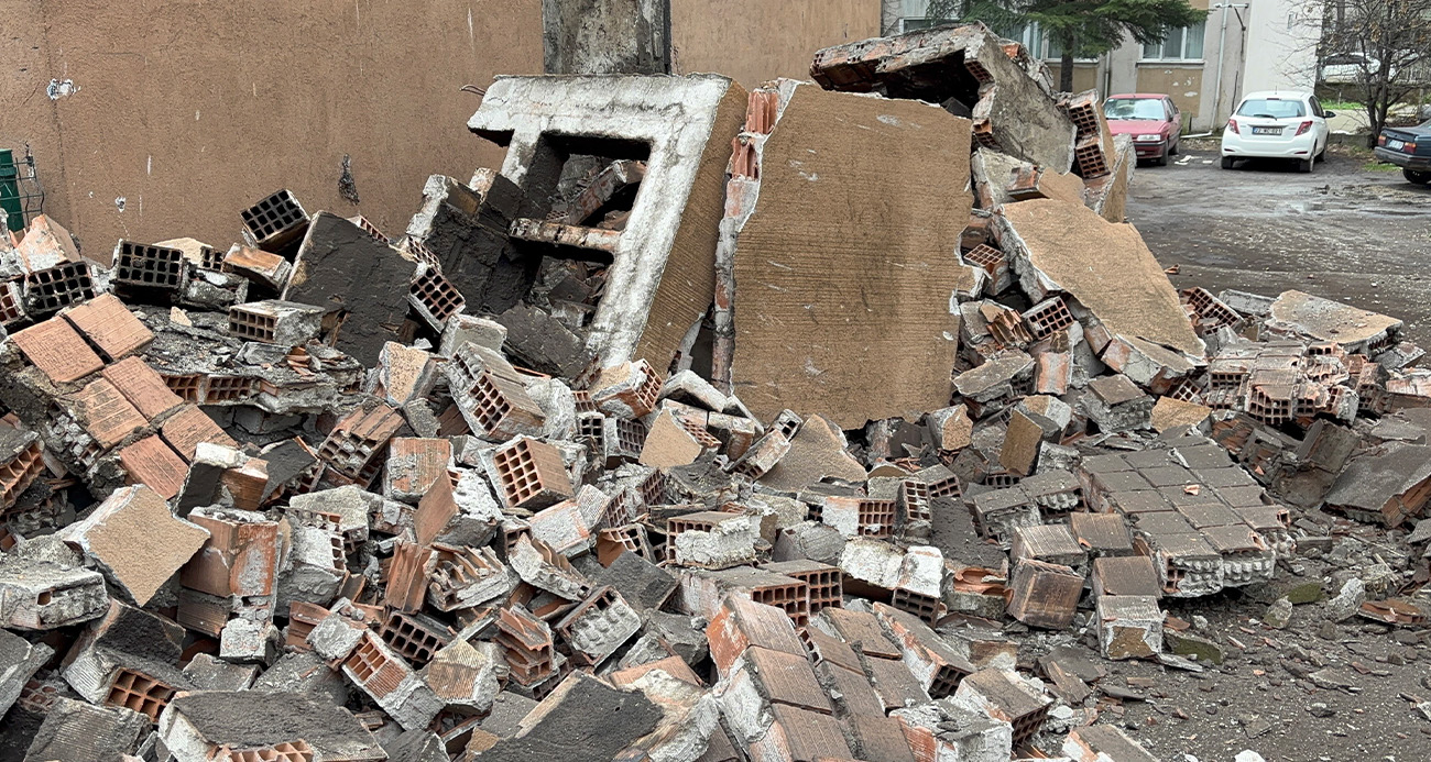 Edirne’de facianın eşiğinden dönüldü: Apartman bacası çöktü