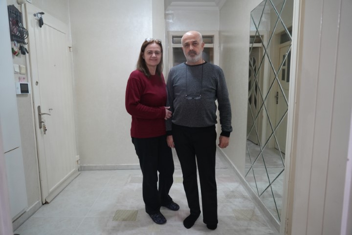 3 gün enkazda kalan aile depremi unutamıyor