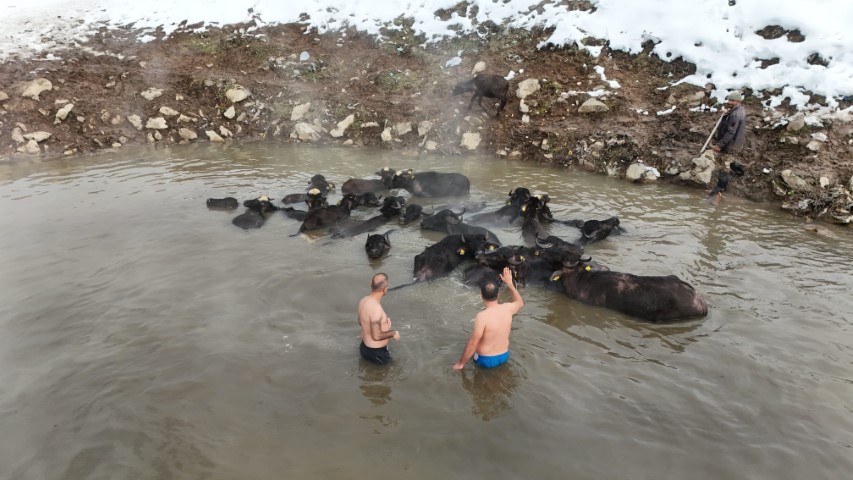 Eksi 25 derecede kaplıca keyfi