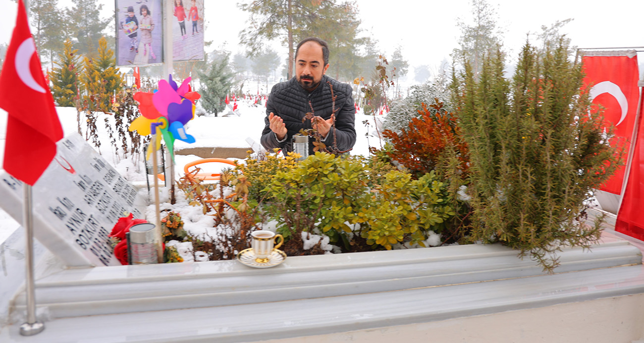 "Bir acının bekçisi oldum, varken kıymet bilin"