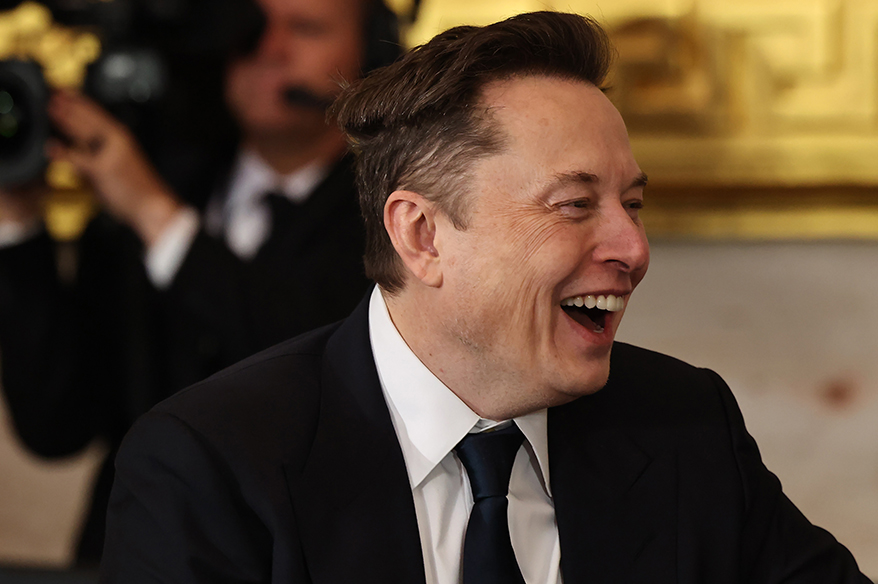Elon Musk net serveti 800 milyar doları aşan tarihteki ilk insan oldu