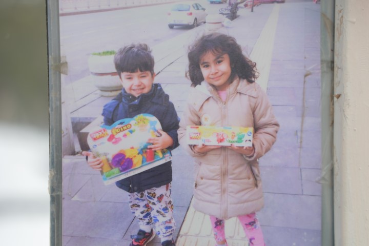 Depremde eşi ve 2 çocuğunu kaybeden baba: 