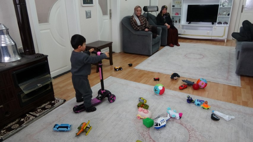 Asrın felaketinin simge bebeklerinden Korkmaz bebek şimdi 3 yaşında