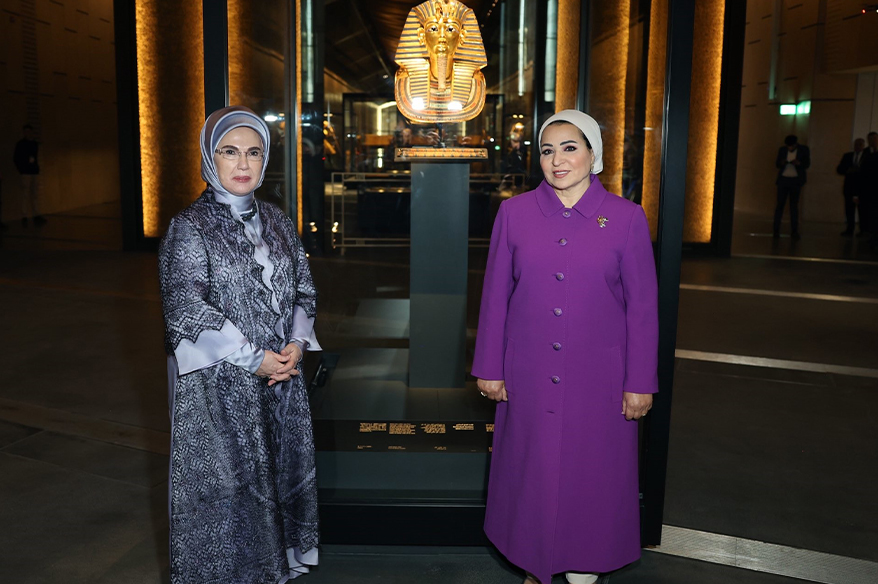 Emine Erdoğan, Mısır Cumhurbaşkanı es-Sisi’nin eşi Entissar Amer ile bir araya geldi