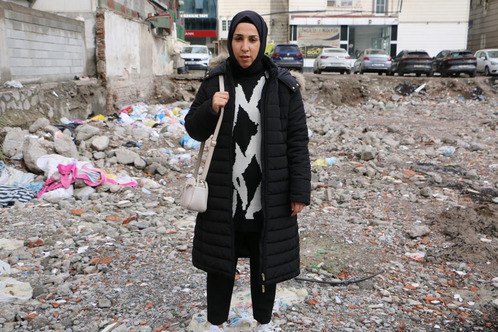 Depremin ilk yarım saatinde annesini kaybetti, 60 saat sonra kendisi kurtarıldı