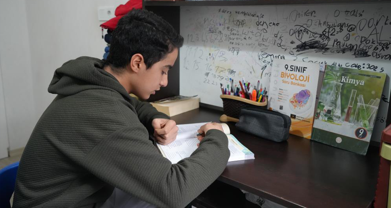 Depremde 6 kişilik aileden sadece o hayatta kaldı