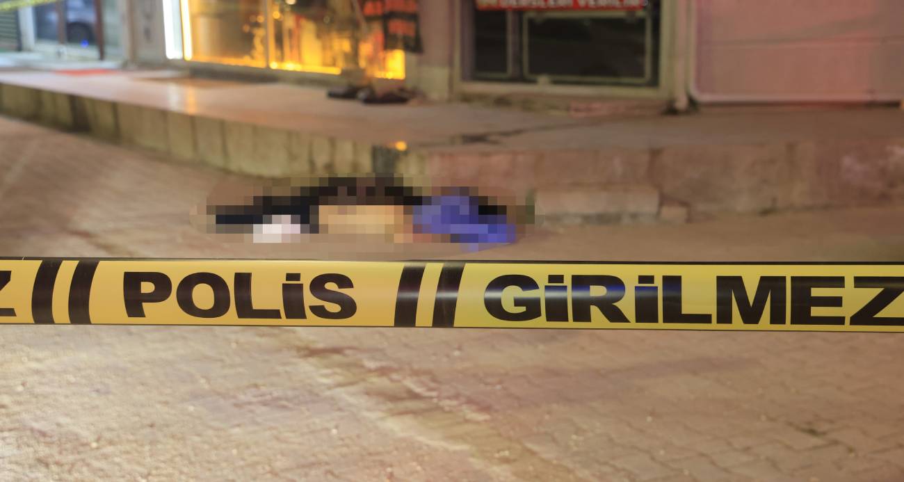 Kocaeli'de tribünden düşen genç taraftar hayatını kaybetti