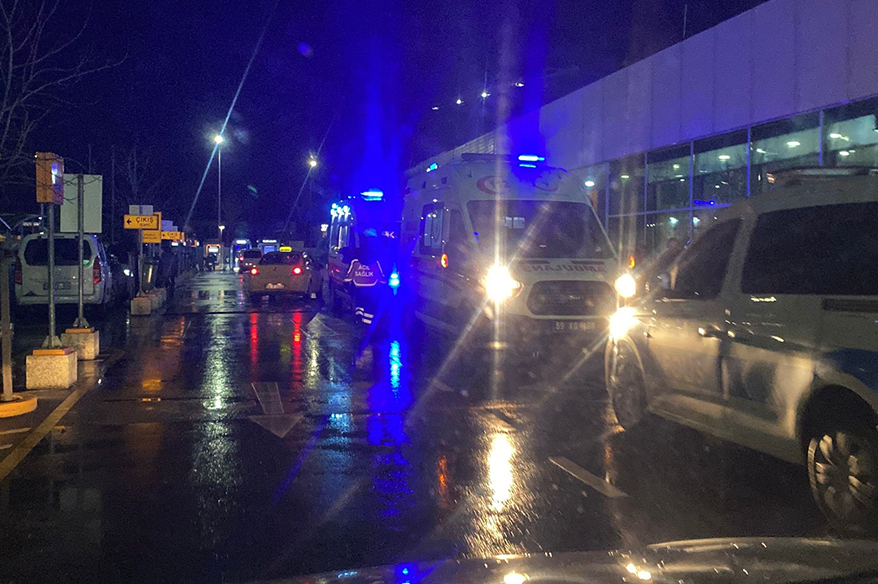 Zehirlenen 8 güvenlik görevlisi hastaneye kaldırıldı