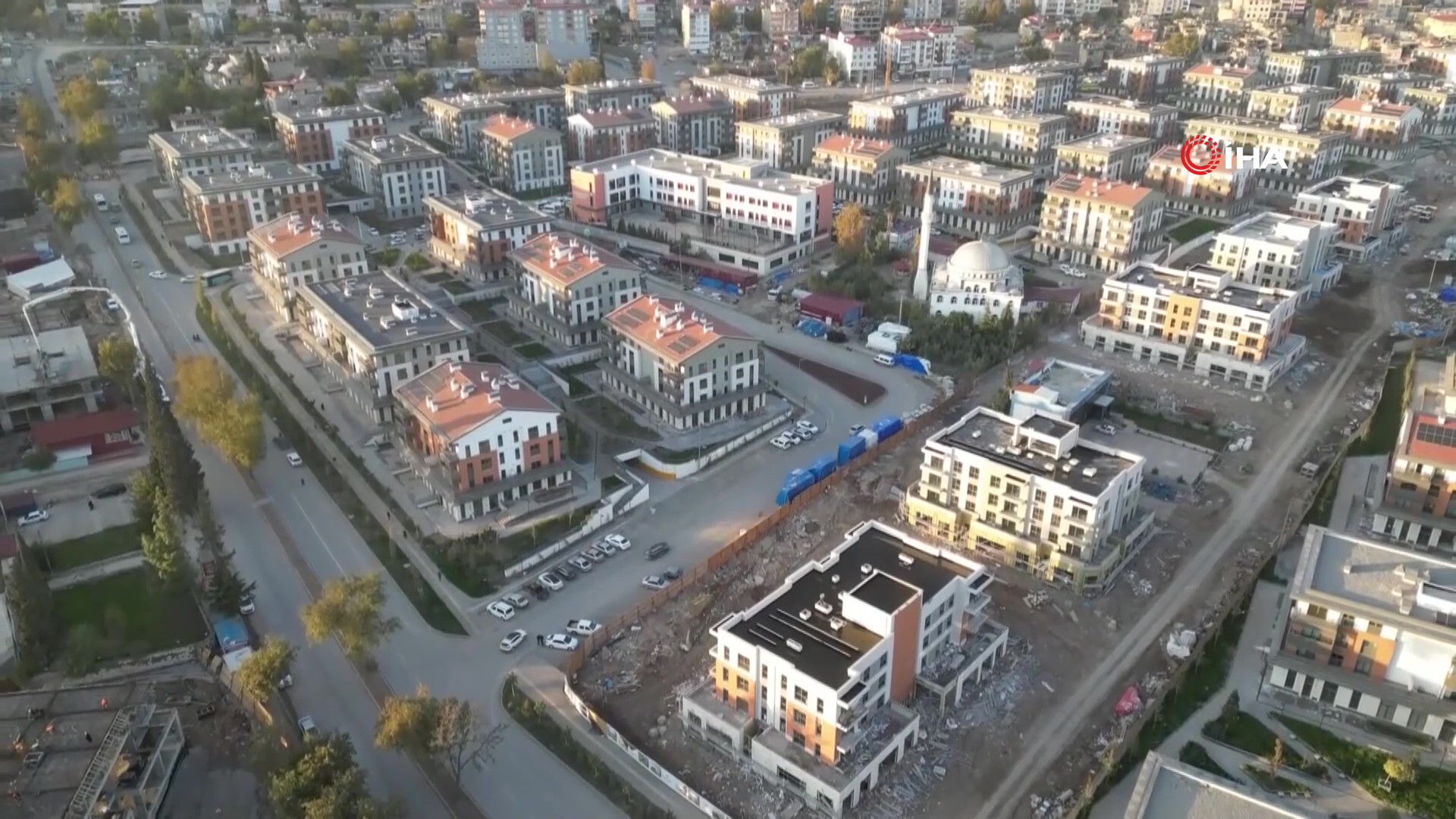 Kahramanmaraş’ta depremin ardından ve 3 yıl sonra çekilen görüntüler dönüşümü gözler önüne serdi