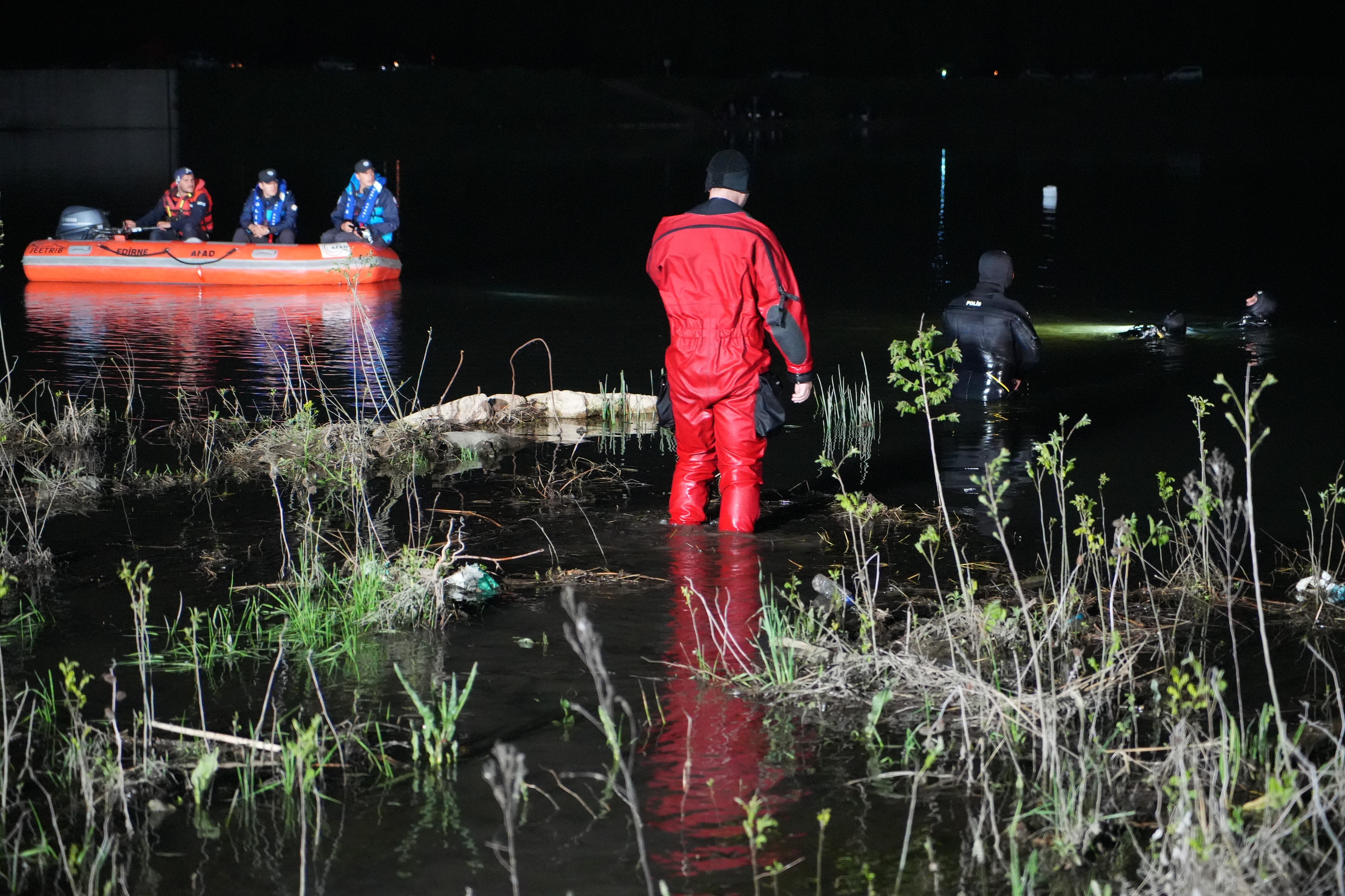 Edirne’de Meriç Nehri’ne giren çocuk hayatını kaybetti