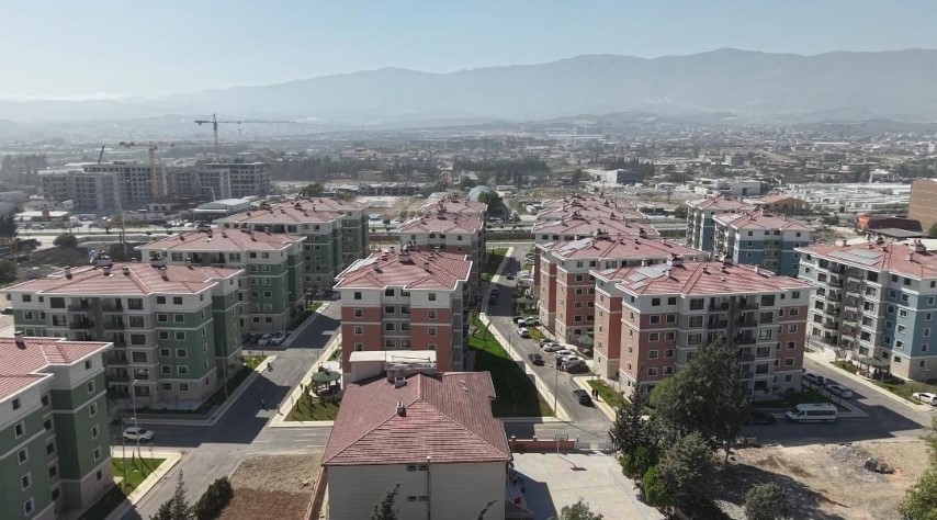 Depremde bin 200 insana mezar olan 600 konutlar ihya süreciyle birlikte yeniden vatandaşlara yuva oldu