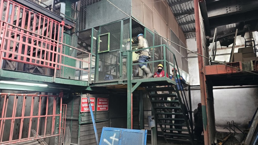 Yerin altındaki tecrübe enkazda hayat oldu