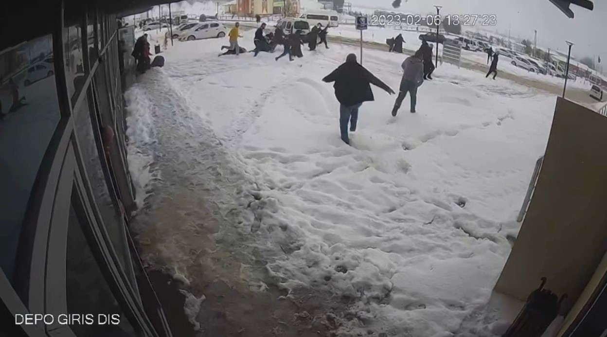 Malatya’da 7,6’lık depremin hastanedeki panik anları kamerada