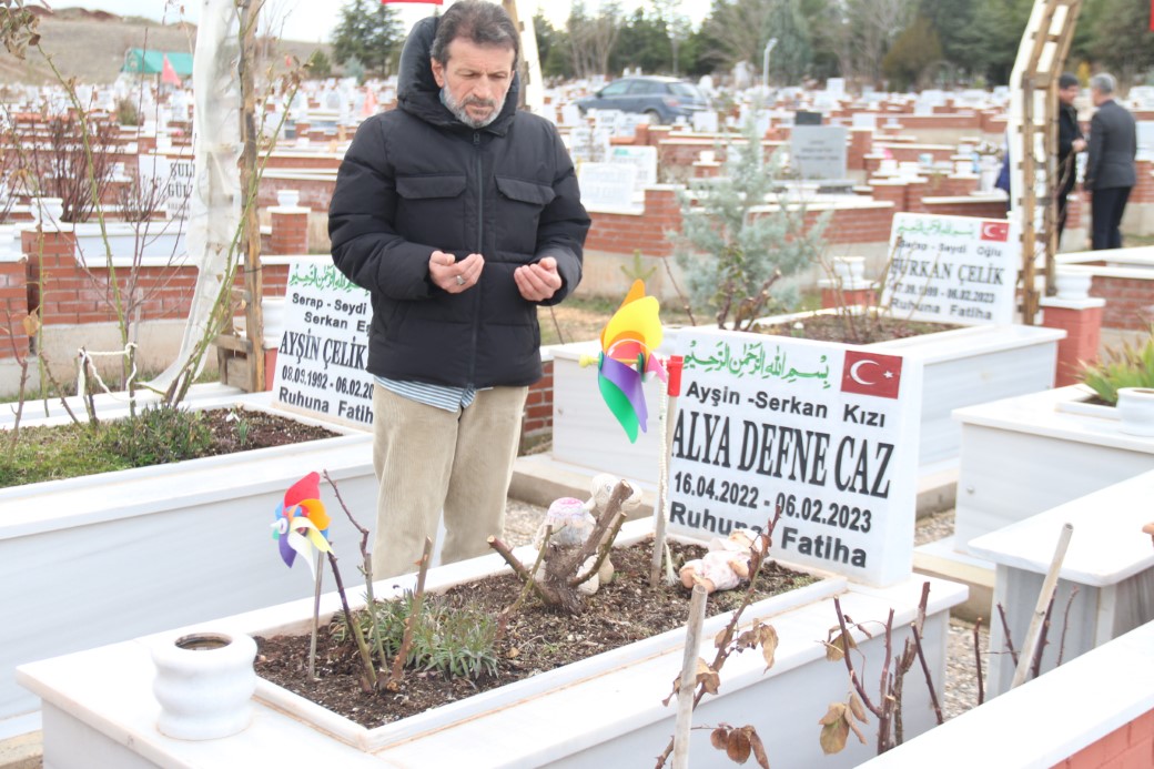 Depremde 9 aylık torununu, kızını, oğlunu ve damadını kaybeden baba: 